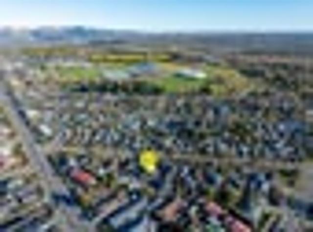 Townhouse for sale in Chaslands, Canterbury