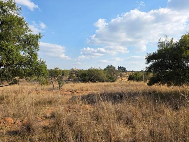 Land for sale in Hartbeespoort Dam Nature Reserve, North West
