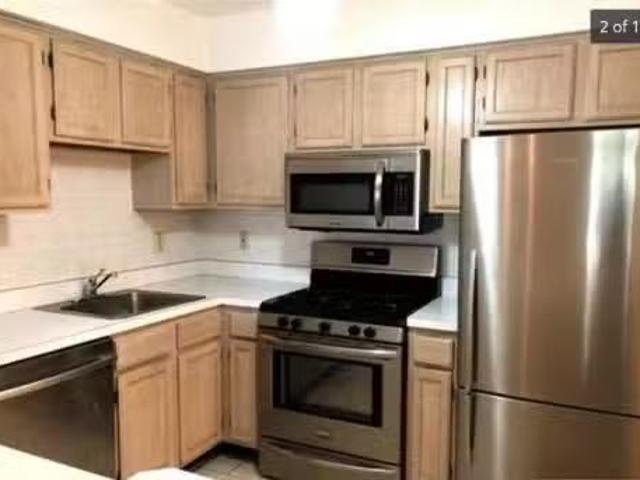 Condo for rent in Edison