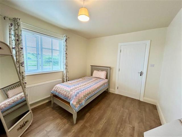 Detached House to rent in Corry, Connacht