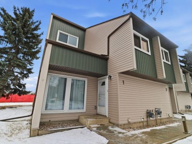 Townhouse for sale in Wedgewood, Alberta
