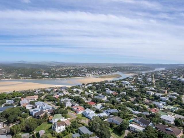 Property for sale in Bushmans River Mouth, Eastern Cape