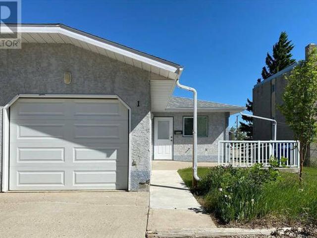 House for sale in Saskatoon, Saskatchewan