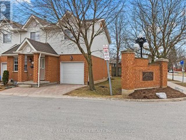 Townhouse for sale in Arva, Ontario