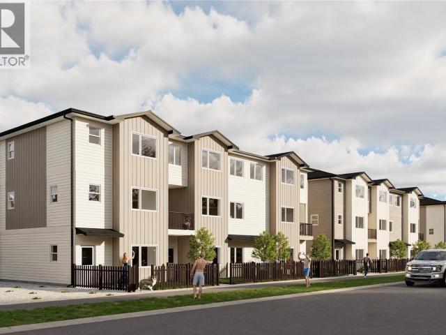 Townhouse for sale in Sicamous, British Columbia