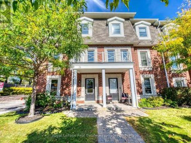 Townhouse for sale in Clarkson, Mississauga