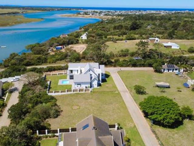 Property for sale in Cape St Francis, Eastern Cape