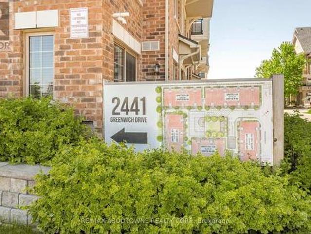 Townhouse for rent in Oakville, Ontario