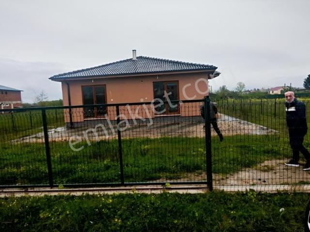 Akyazi, Sakarya içerisinde satılık Villa