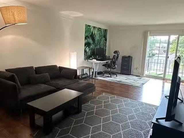Condo for rent in Pontiac