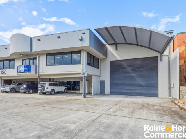 Warehouse for rent in Toombul, Queensland