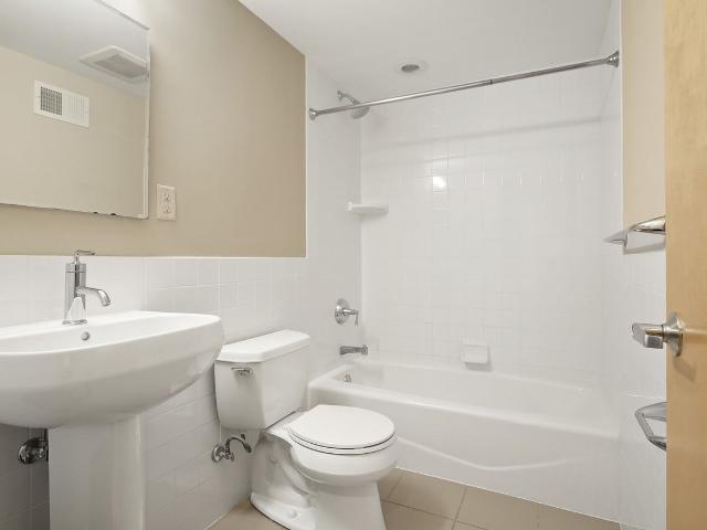 Apartment for rent in Roseville, Ramsey County