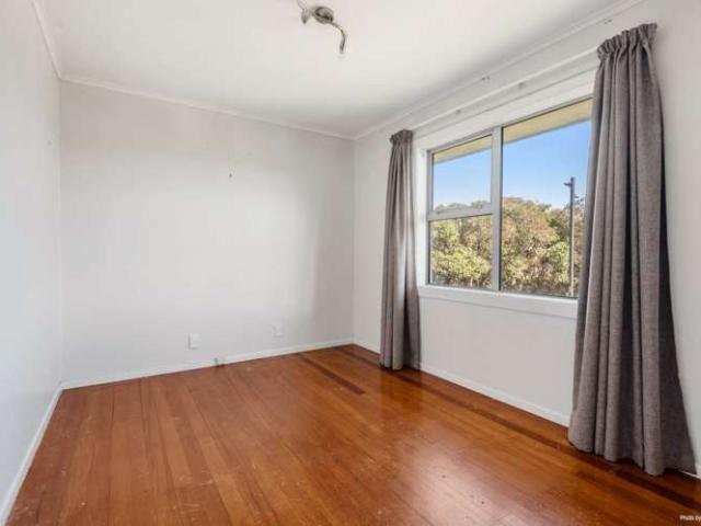 Apartment for sale in Panmure, Oroua County