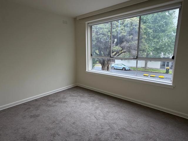 Apartment for rent in St Kilda East, Melbourne