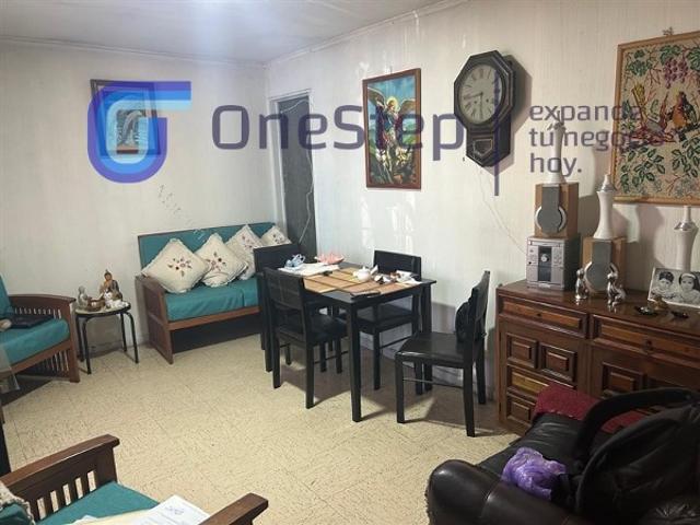 Casa en arriendo en La Cisterna, Metropolitana