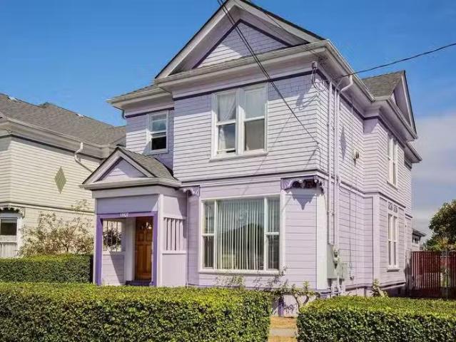 Condo for rent in Eureka