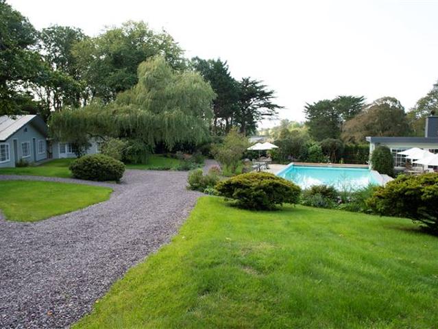Bungalow to rent in Strand, South Tipperary