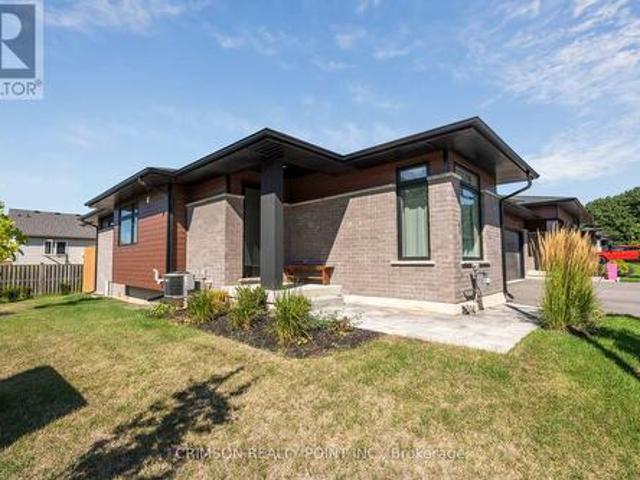 Condo for sale in Niagara, Ontario