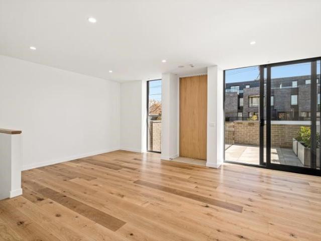 Townhouse for rent in Camerons Creek, Victoria