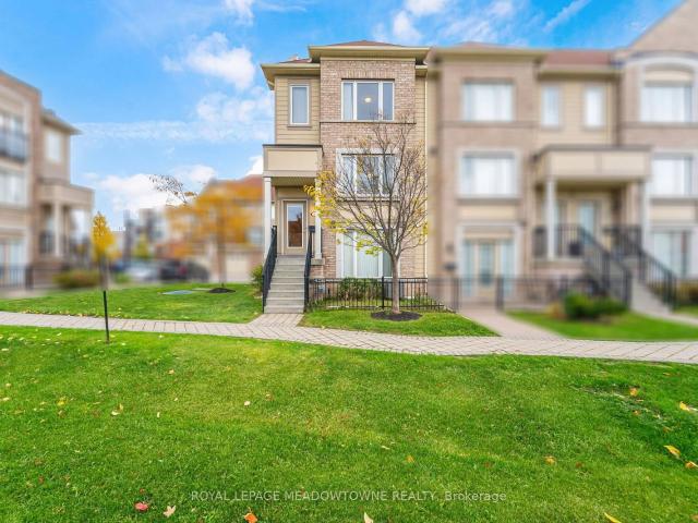 Condo for sale in Toronto, Golden Horseshoe