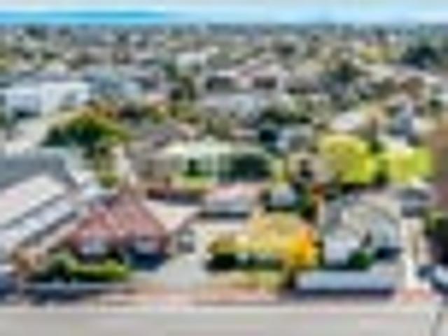 House for sale in Chaslands, Canterbury