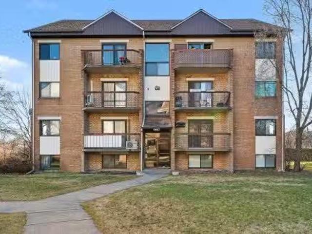 Condo for sale in Brossard, Quebec