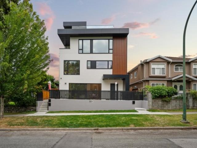 Duplex for sale in Renfrew-Collingwood, Vancouver