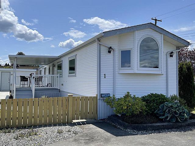 House for sale in Clayoquot, British Columbia