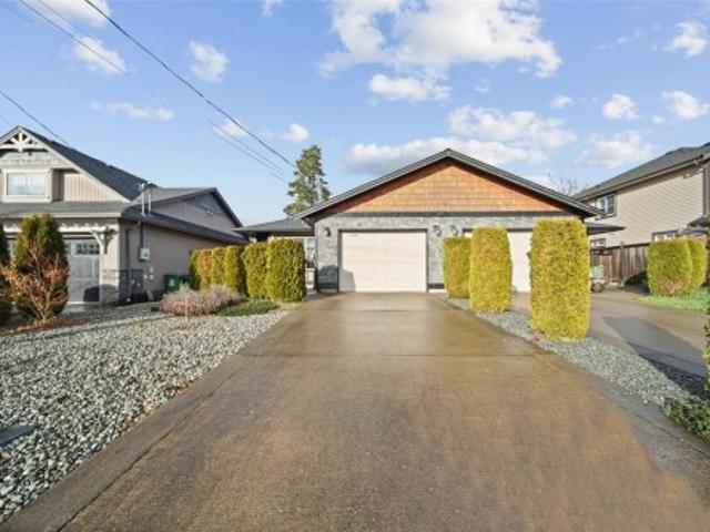 House for sale in Clayoquot, British Columbia