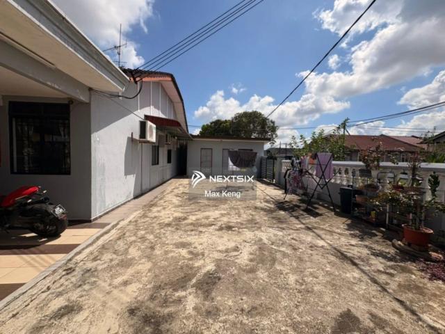Residential House for sale in Country Heights Damansara, Kuala Lumpur