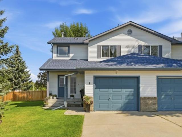 Duplex for sale in Spruce Grove, Alberta