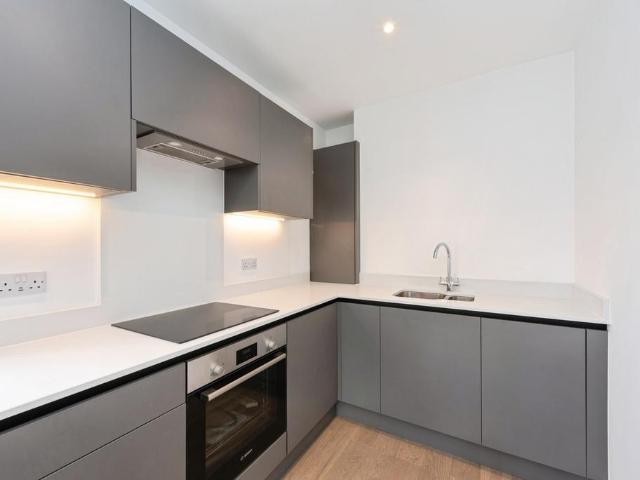 House for rent in St Margarets, Greater London