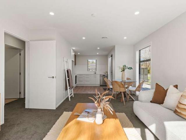 House for sale in Chaslands, Canterbury