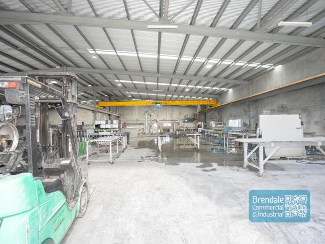 Warehouse for rent in Toombul, Queensland