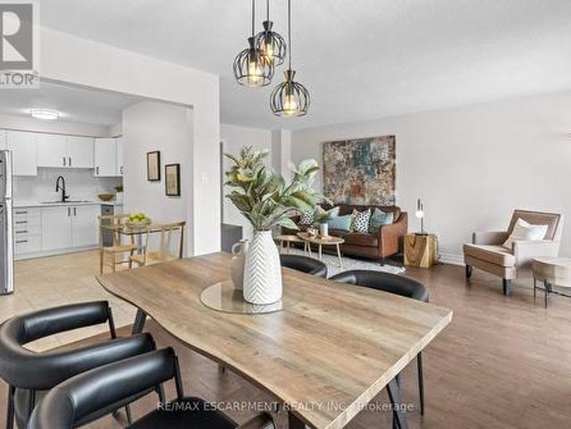 Townhouse for sale in Burlington