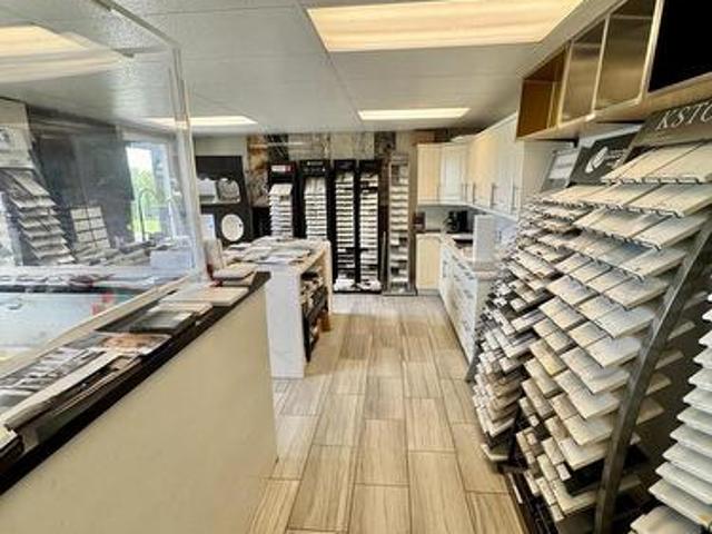 Commercial for sale in Industrial, Hamilton