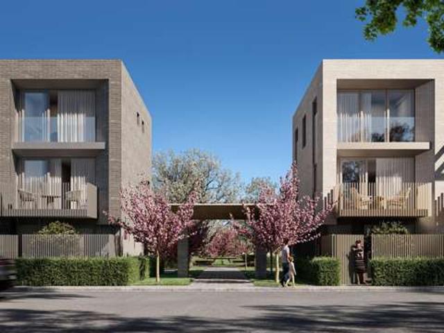 Townhouse for sale in Addington, Canterbury