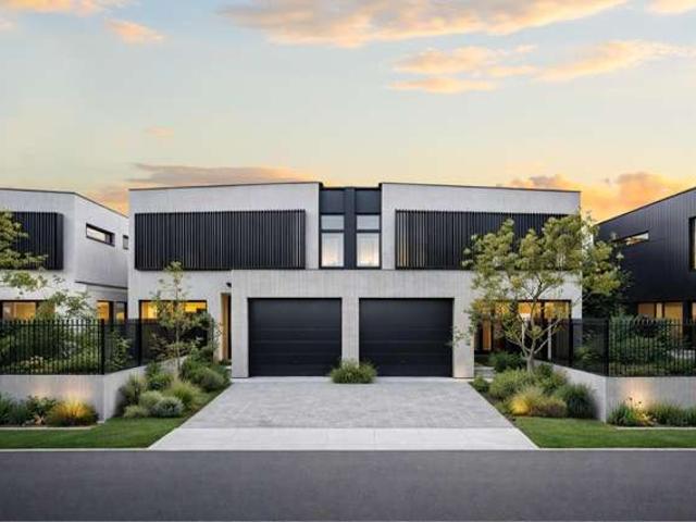 Townhouse for sale in Heathcote, Canterbury