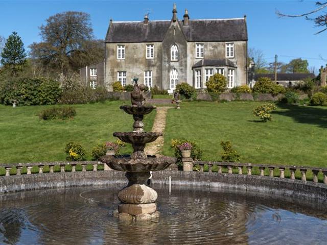Detached House for sale