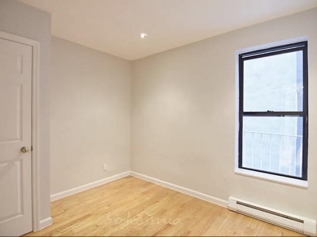 Room for rent in Manhattan Community Board 10, New York