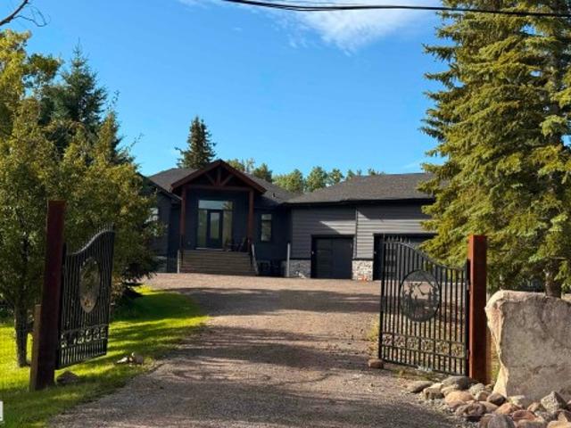 House for sale in Alberta