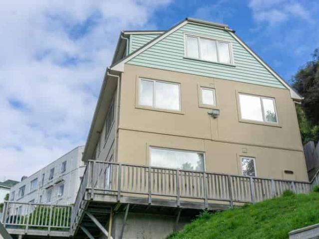 Property for rent in Otakou