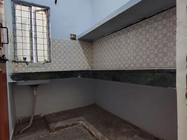 Flat for rent in Deri
