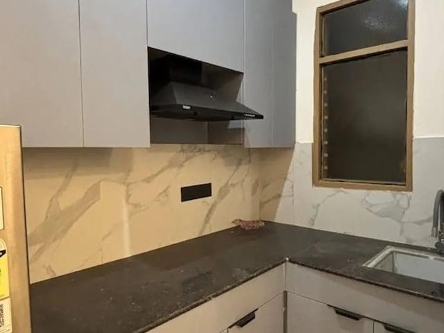 Property for rent in Deri