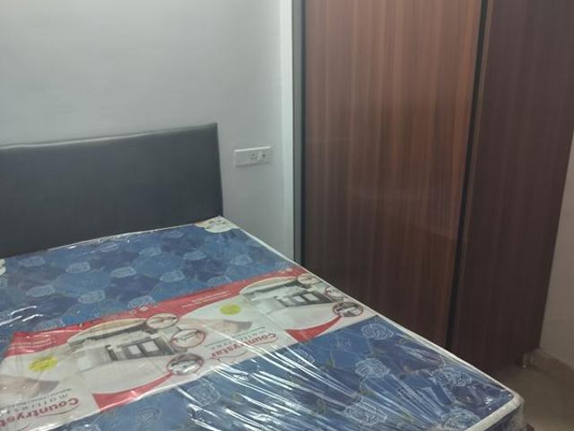 Property for rent in Deri