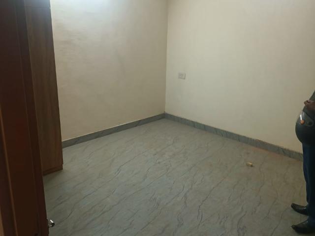 Property for rent in Deri