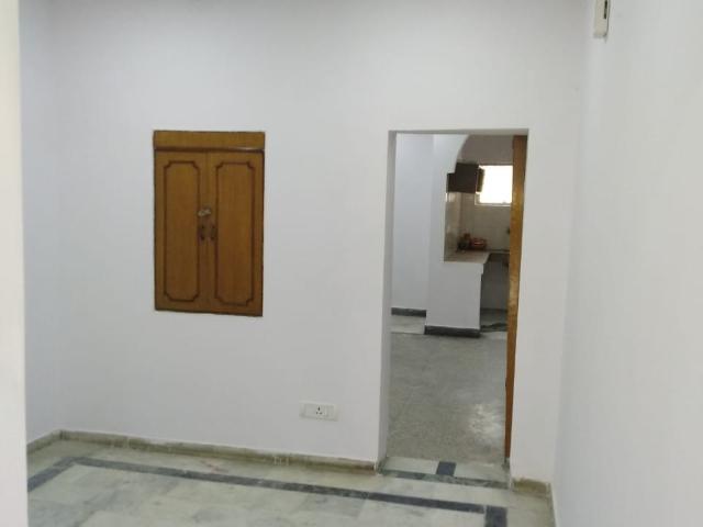 Property for rent in Deri