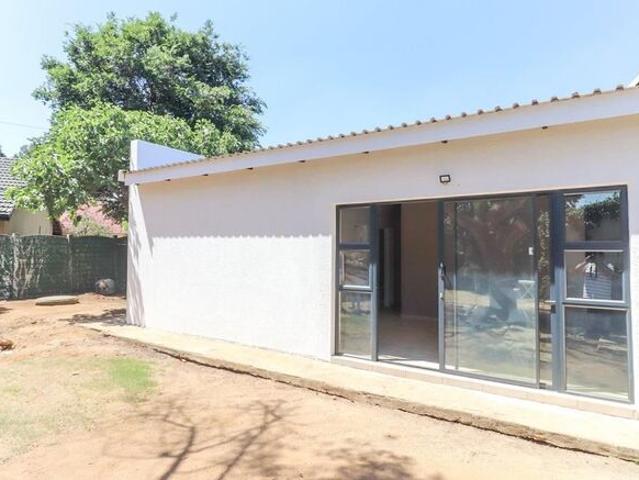 Apartment for rent in Farrarmere, Ekurhuleni