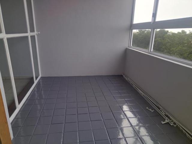 Apartment for rent in Seaview, Kwazulu-natal