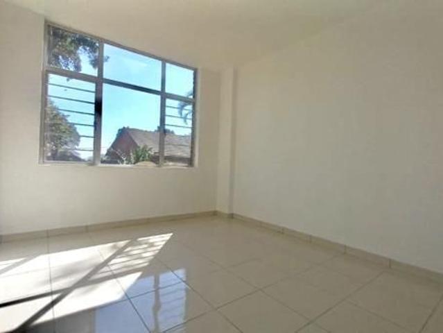 Apartment for rent in Seaview, Kwazulu-natal